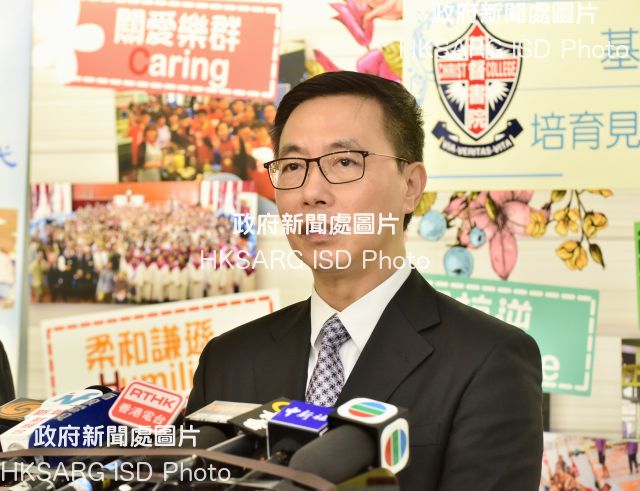 The Secretary for Education, Mr Kevin Yeung, today (July 11) meets the media after visiting Christ College to give encouragement to candidates of this year's Hong Kong Diploma of Secondary Education Examination.