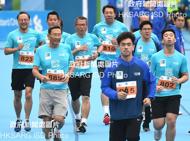 About 74,000 runners (including 13,000 overseas athletes from more than 50 countries and regions)competed in the Standard Chartered Hong Kong Marathon 2019 on February 17. The full marathon, which kicked off in Tsim Sha Tsui on Kowloon side, traversed the long Tsing Ma Bridge and Western Harbour Crossing to finish at Victoria Park on Hong Kong Island.

Two records were set. Kenyan Barnabas Kiptum won the Marathon Challenge, completing the race in 2:09:20, beating the previous record.  The women's champion Volha Mazuronak of Belarus (2:26:13))also set a new record.   

The programme also included a half marathon, 10km run, family run, youth dash and wheelchair race.

Designated a Gold Label Road Race by the International Association of Athletics Federations, the Hong Kong Marathon is the city's biggest public participation sports event.