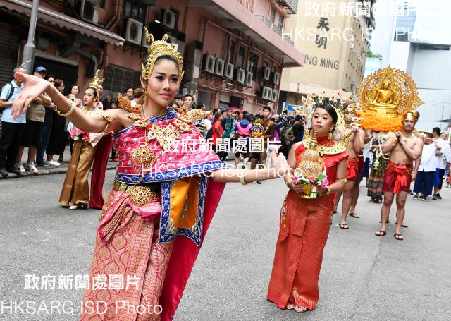 Hong Kong's Thai community celebrated Songkran, the Thai New Year festival, in Lai Chi Kok on April 14, with performances, food, arts and crafts, parade and traditional water fight.